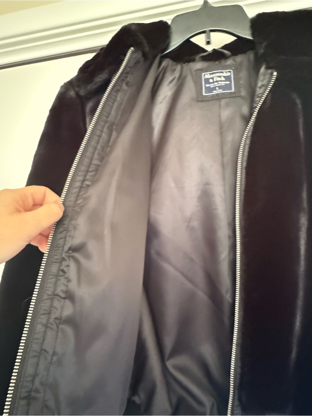 Abercrombie & Fitch Black Faux Fur Bomber Jacket - Picture 6 of 7